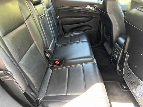 Used 2012 Jeep Grand Cherokee Laredo image 16