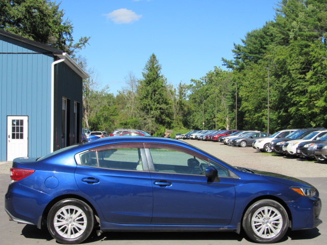 Used 2017 Subaru Impreza 2.0i Premium Sedan AWD/4WD image 25