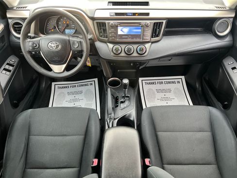 Used 2014 Toyota RAV4 LE image 3