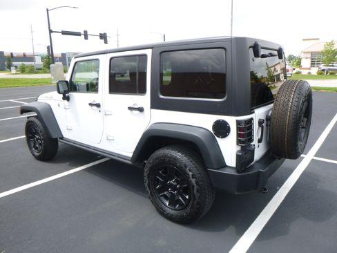 Used 2016 Jeep Wrangler Black Bear image 8