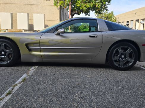 Used 1999 Chevrolet Corvette image 8