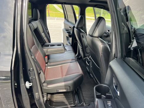 Used 2021 Honda Ridgeline AWD Black Edition image 17