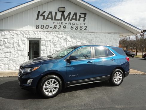 Used 2021 Chevrolet Equinox LT image 2