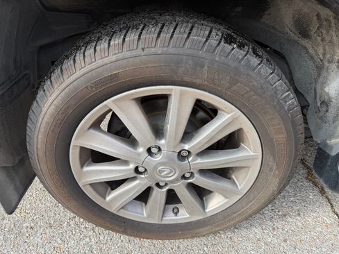 Used 2009 Lexus LX 570 image 8