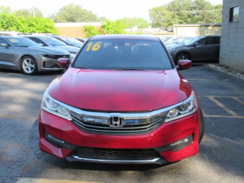 Used 2016 Honda Accord Sport image 4