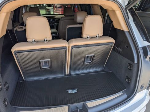 Used 2024 Cadillac XT6 AWD Sport image 19