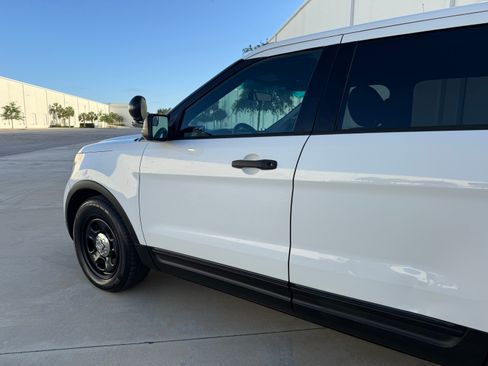Used 2013 Ford Explorer image 26