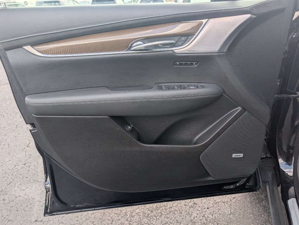 Used 2024 Cadillac XT6 AWD Sport image 20
