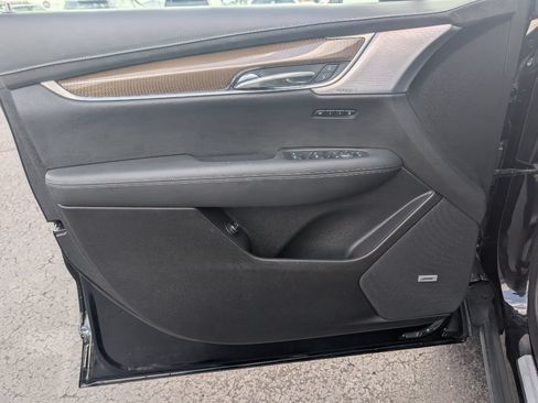 Used 2024 Cadillac XT6 AWD Sport image 20