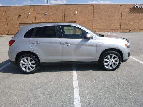Used 2015 Mitsubishi Outlander Sport ES image 5