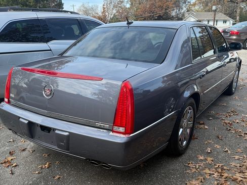 Used 2007 Cadillac DTS Luxury image 3
