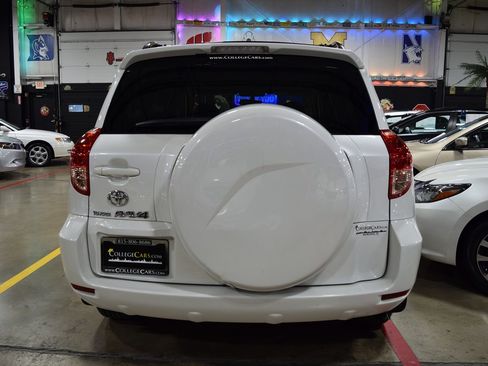 Used 2008 Toyota RAV4 Limited image 9
