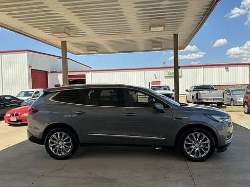 Used 2019 Buick Enclave Premium AWD/4WD image 4