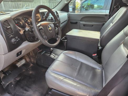 Used 2012 Chevrolet Silverado 2500 W/T image 9