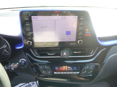 Used 2021 Toyota C-HR XLE image 21