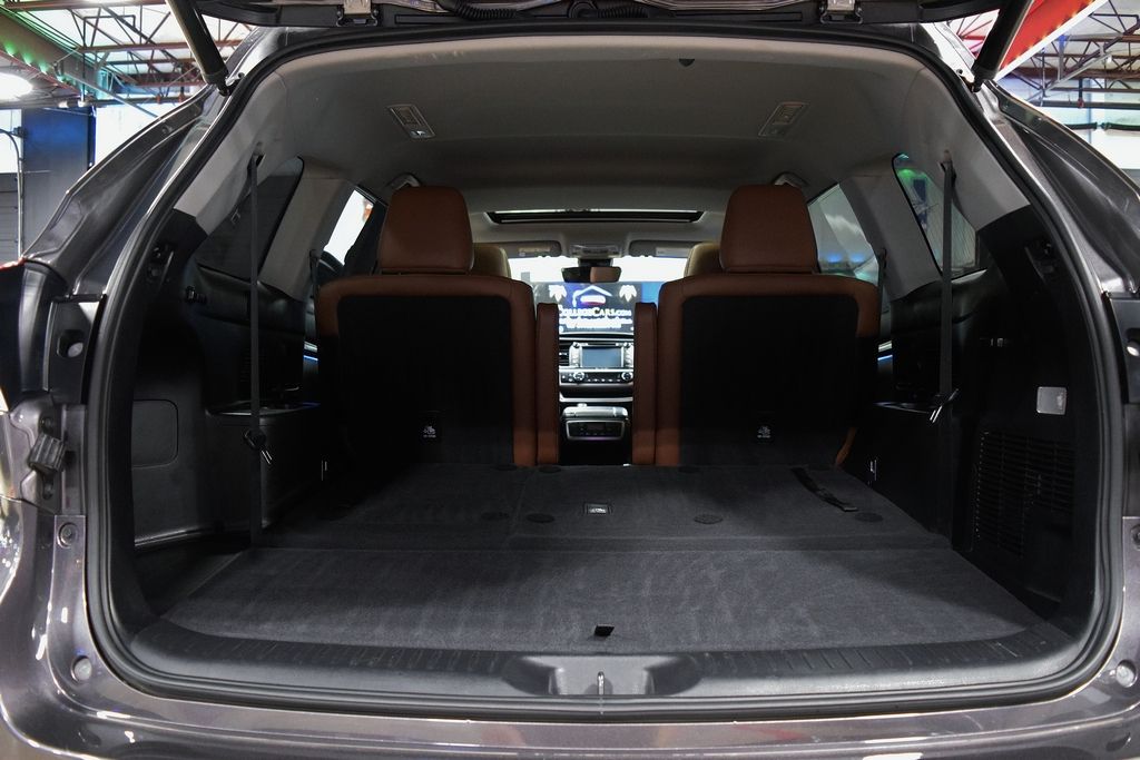 Used 2018 Toyota Highlander Limited V6 w/ 3rd Row FWD image 22