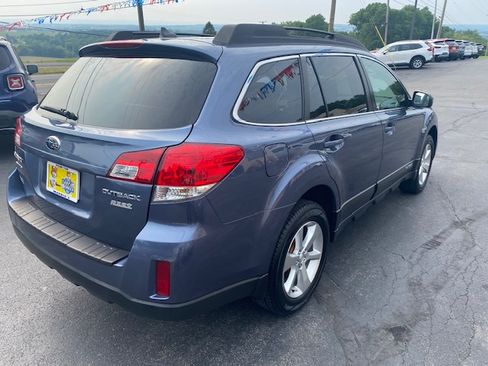 Used 2014 Subaru Outback 2.5i Limited AWD/4WD image 6