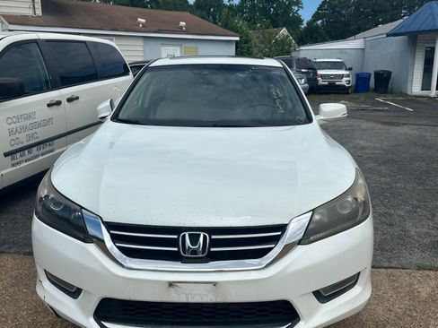 Used 2013 Honda Accord EX-L Sedan image 2