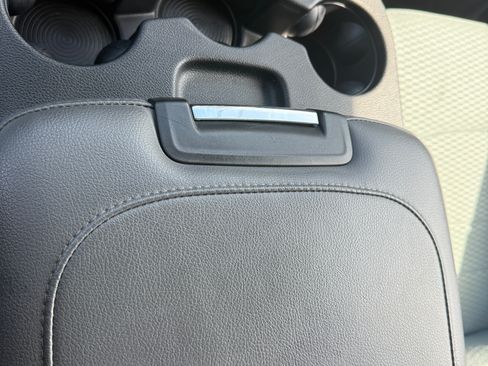 Used 2018 RAM 1500 2WD Regular Cab ST image 15