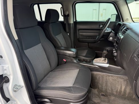 Used 2006 HUMMER H3 image 13