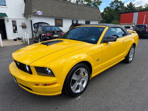 Used 2006 Ford Mustang GT Premium Convertible RWD image 33