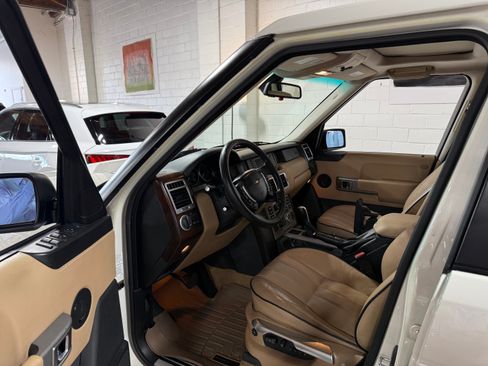 Used 2004 Land Rover Range Rover HSE image 12