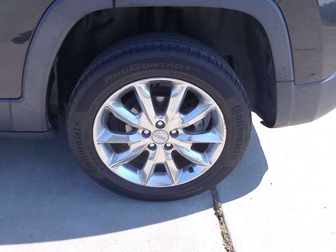Used 2014 Jeep Cherokee Limited FWD image 39