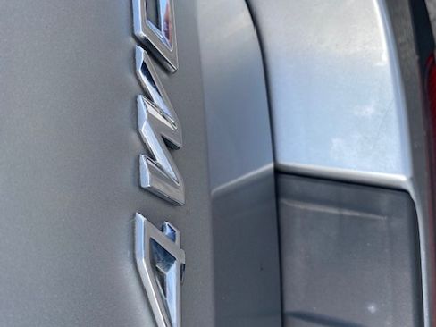 Used 2022 Ford Explorer XLT image 22