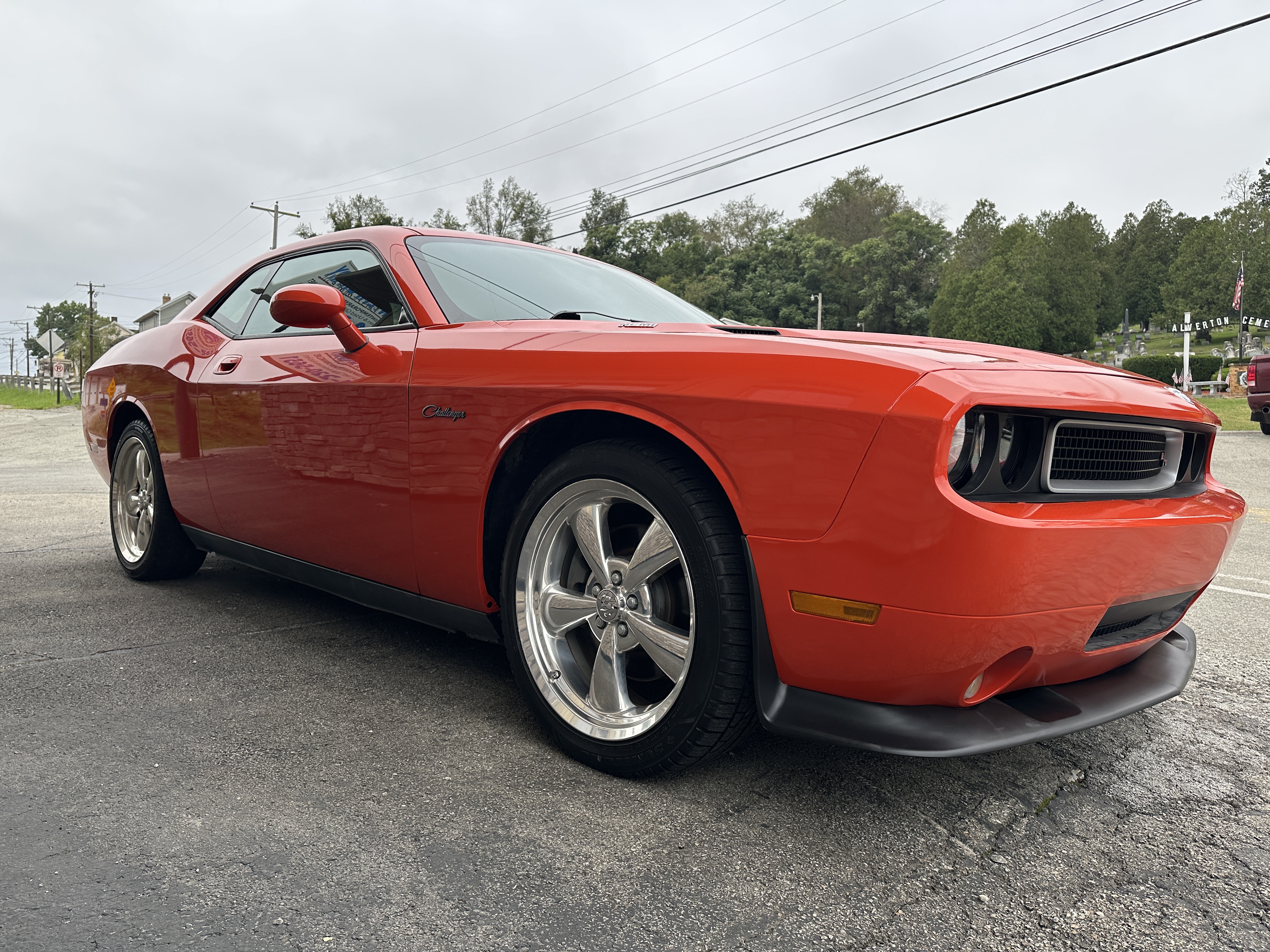 Used 2010 Dodge Challenger R/T RWD image 5