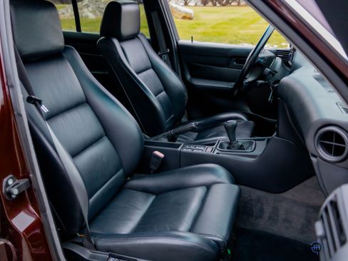 Used 1991 BMW M5 image 46