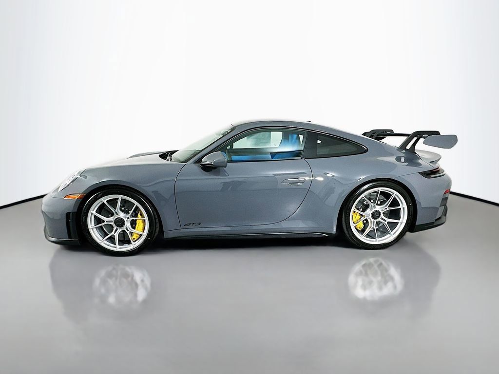 New 2026 Porsche 911 GT3 RWD image 2