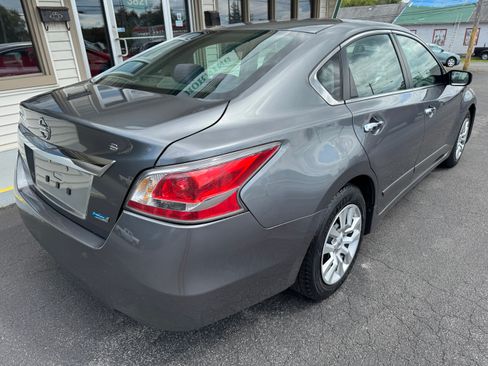 Used 2014 Nissan Altima 2.5 S FWD image 6