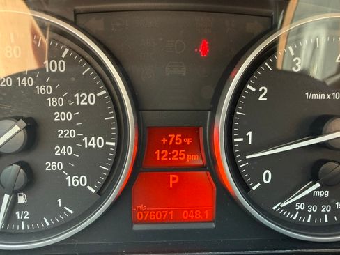 Used 2009 BMW 328i xDrive Coupe AWD/4WD image 16