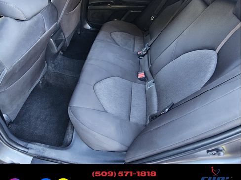 Used 2018 Toyota Camry LE image 16