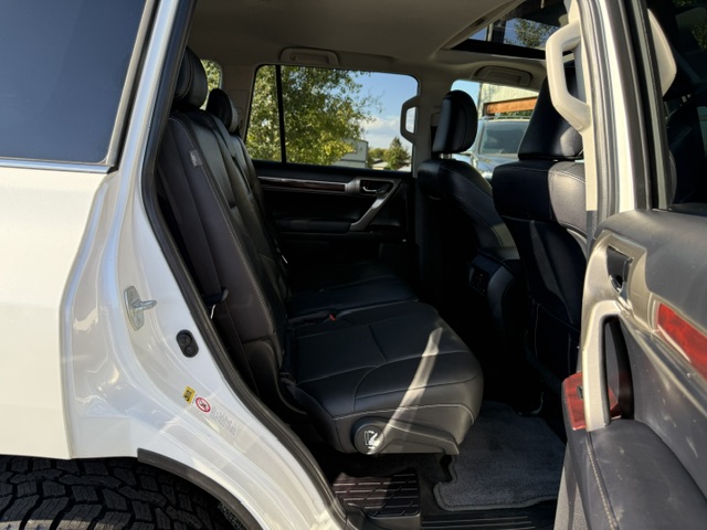 Used 2011 Lexus GX 460 GX 460 Luxury Sport Utility 4D AWD/4WD image 22