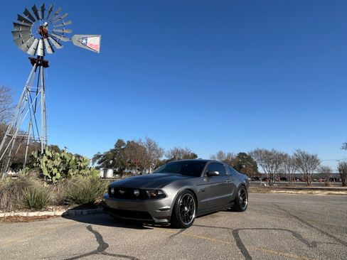 Used 2011 Ford Mustang GT Premium image 1