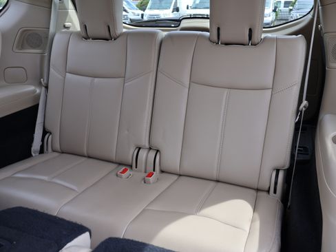 Used 2019 Nissan Pathfinder SL image 12