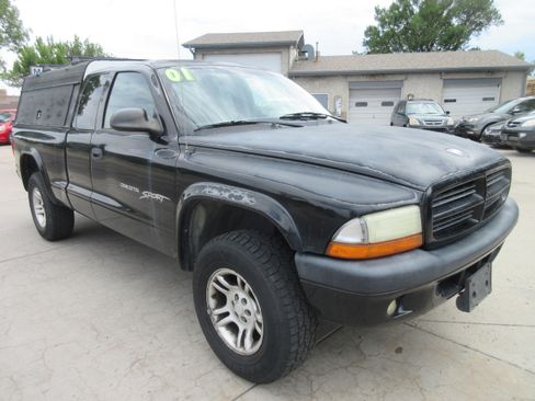 Used 2001 Dodge Dakota 4x4 Club Cab image 2