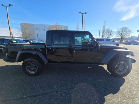 Used 2020 Jeep Gladiator Rubicon image 2