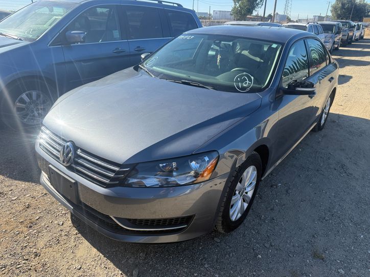 Used 2013 Volkswagen Passat 2.5 S FWD image 3