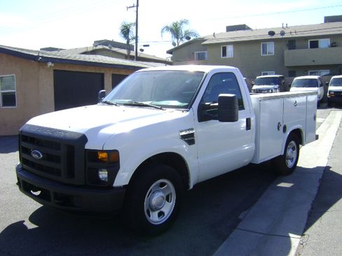 Used 2008 Ford F350 XL image 4