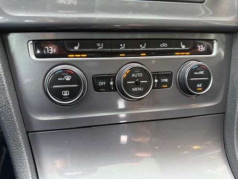 Used 2017 Volkswagen Golf Alltrack image 13