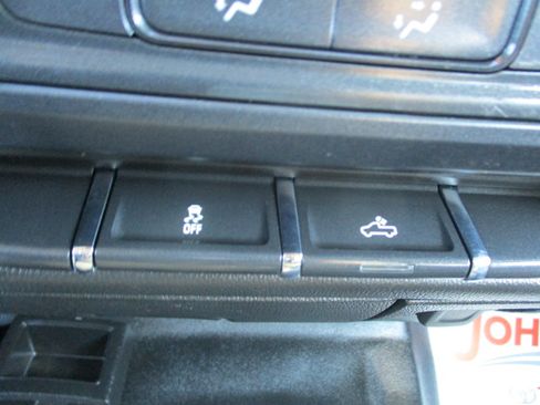 Used 2019 Chevrolet Silverado 1500 LD image 36