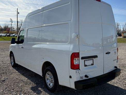 Used 2021 Nissan NV 2500 S image 5