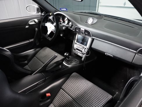 Used 2005 Porsche 911 Carrera S RWD image 35