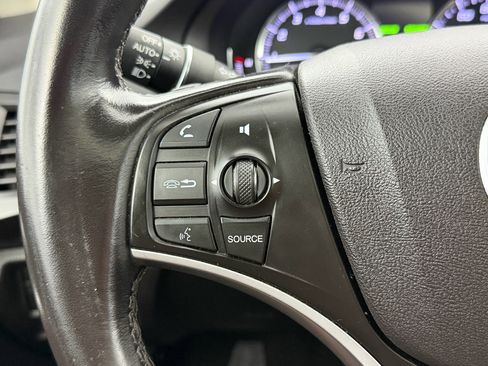 Used 2019 Acura MDX image 32