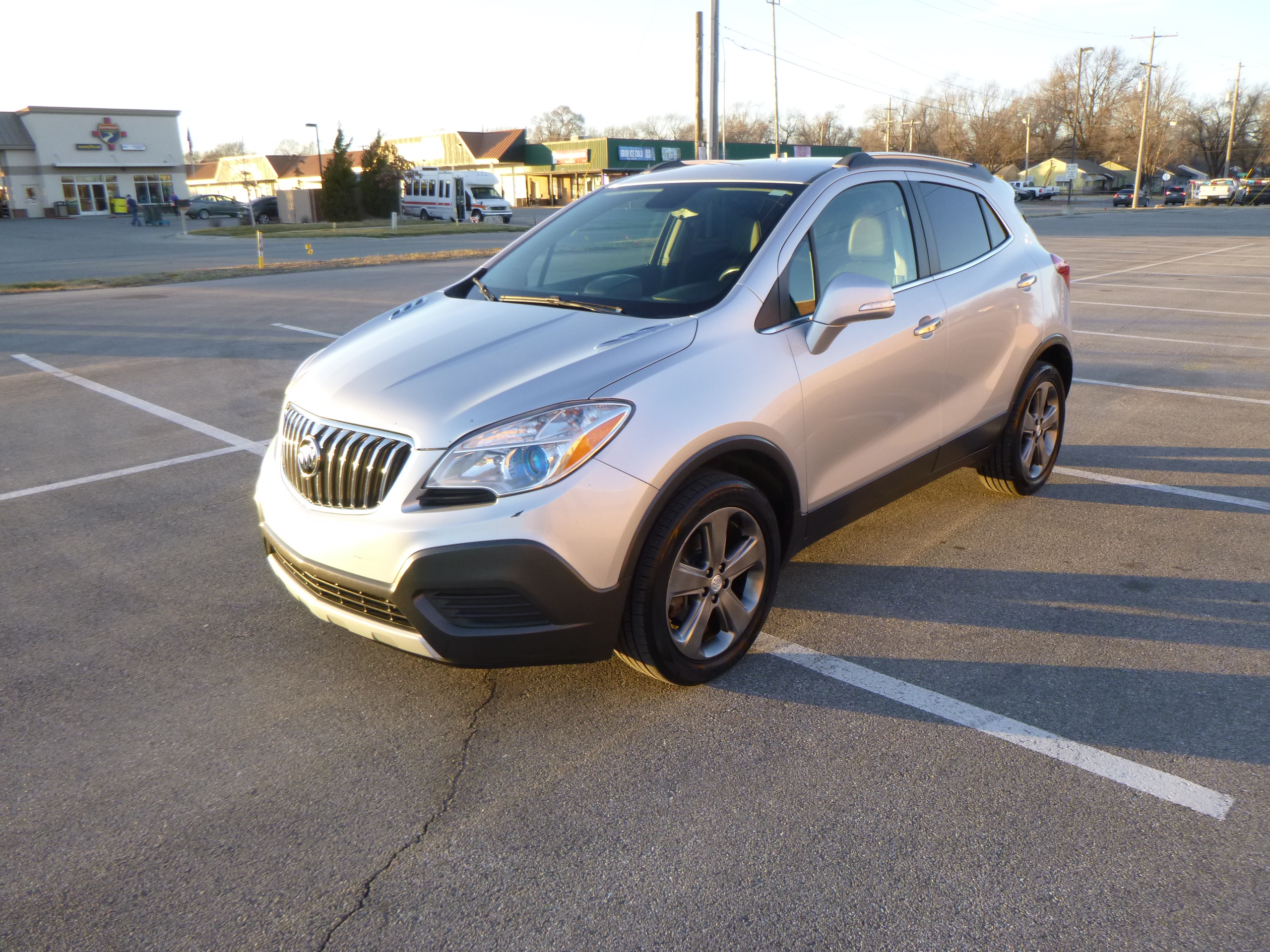 Used 2014 Buick Encore Convenience AWD/4WD image 2