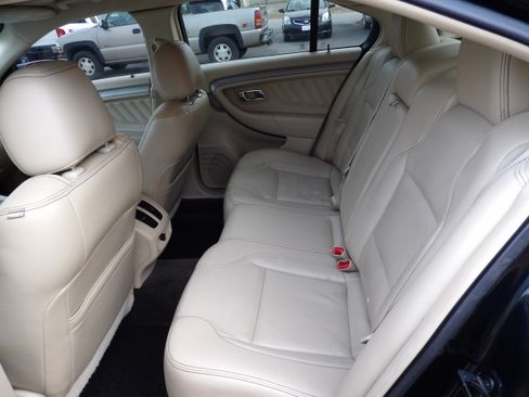 Used 2014 Ford Taurus SEL image 13