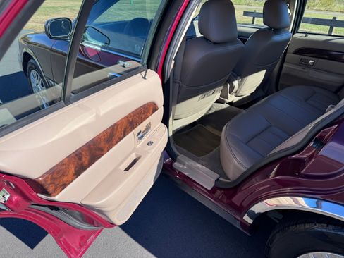 Used 2005 Mercury Grand Marquis GS image 9