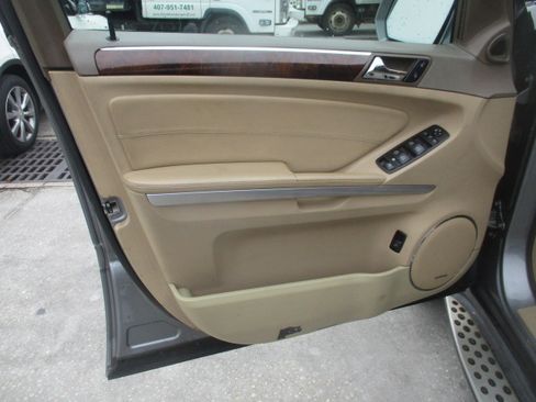 Used 2010 Mercedes-Benz GL 450 image 15